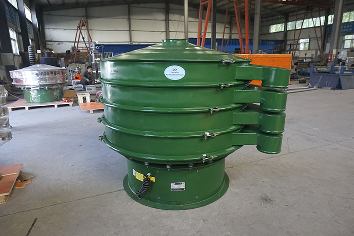 直徑1000mm振動篩主要采用的是碳鋼材質的直徑為1000mm的振動篩，對于層級用戶可根據自己的需求進行選擇。